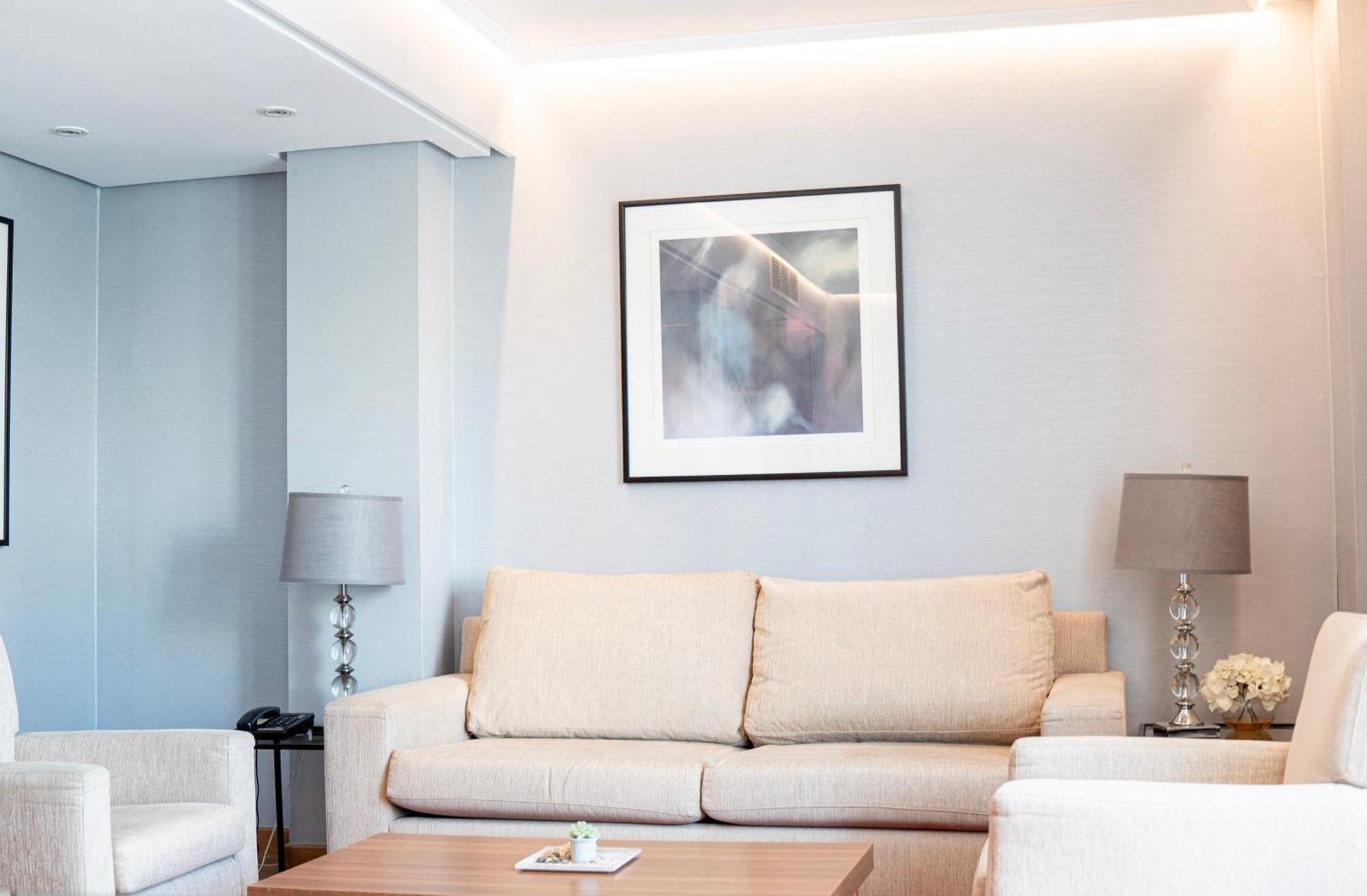 Aparto-Hotel Rosales Madrid Bagian luar foto